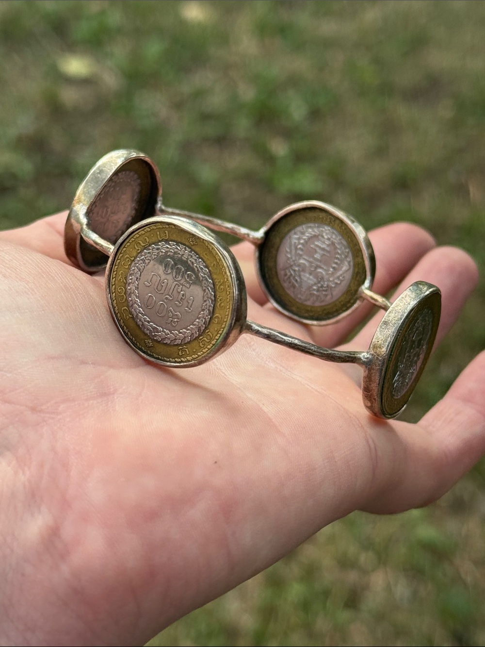 Cambodian 500 Riels bi-metallic coin bracelet